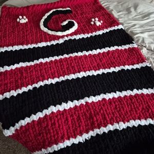 Georgia Bulldogs Red, White, and Black Striped Chunky Knit Chenille Blanket